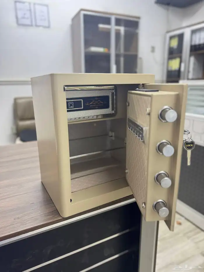 خزنات مفتايحن ورقم سري ضمان سنه 8