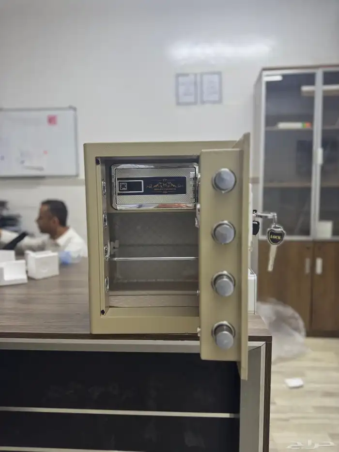 خزنات مفتايحن ورقم سري ضمان سنه 9