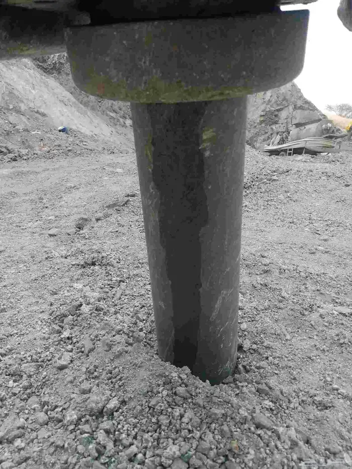 بوكلين للايجار تكسير الجبال 5