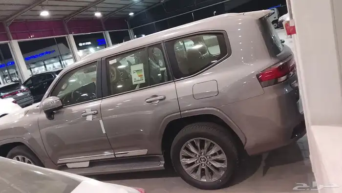 لاند كروزر GXR L3 2024 ديزل 3
