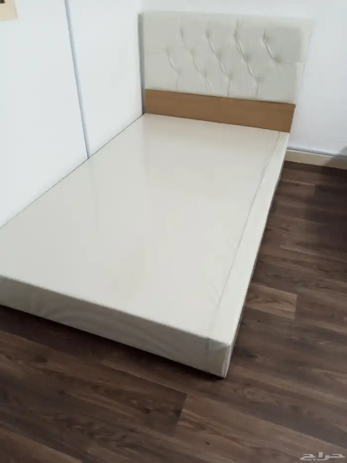 يوجد لدينا السره نفر و نص بسعر الجمله التوصيل والتركيب مجاني 10