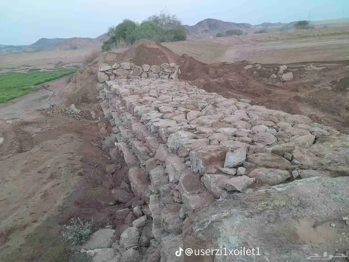 معلم.حجر لجميع المباني. 1