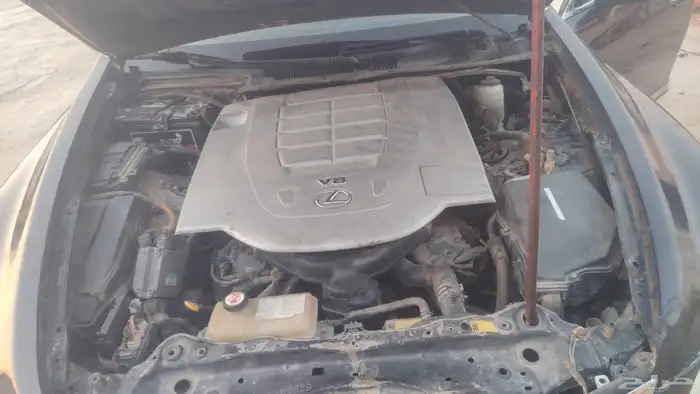 قطع غيار لاكزس LS460 موديل 2008 6