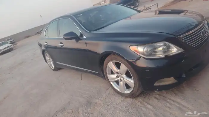قطع غيار لاكزس LS460 موديل 2008 1