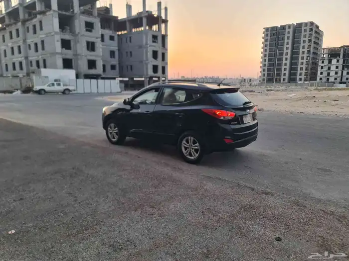 للبيع توسان 2013 نص فل وكاله 9