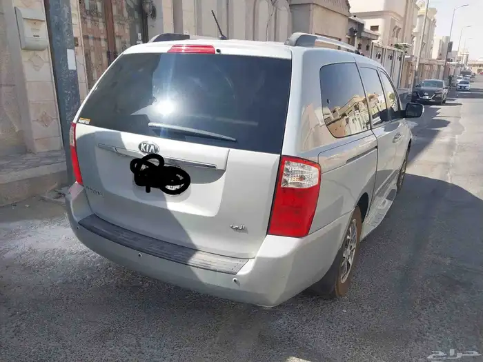 للبيع كرنيفال 15 ممشى قليل جدا 5