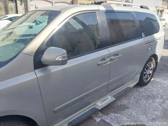 للبيع كرنيفال 15 ممشى قليل جدا 3