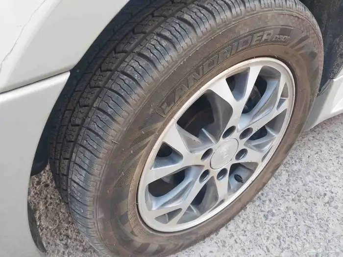 للبيع كرنيفال 15 ممشى قليل جدا 8