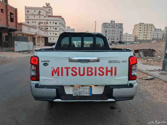 ميتسوبيشي L200 4