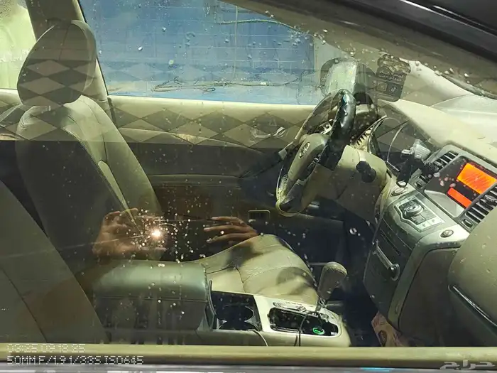 الاسم  نيسان مورانو بنزين AWD اللون   اسود الموديل   2014 5