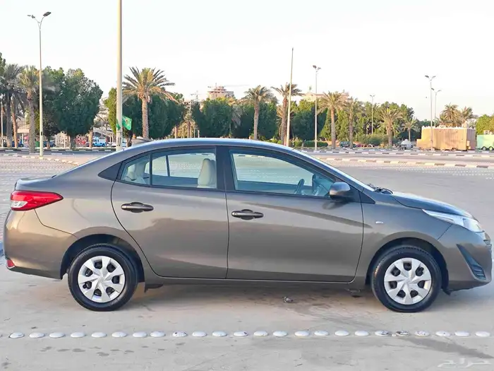 تويوتا يارس 2019 3
