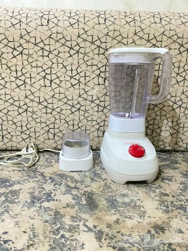 خلاط مولينكس ثلاث قطعه نظيف جدا للبيع 0