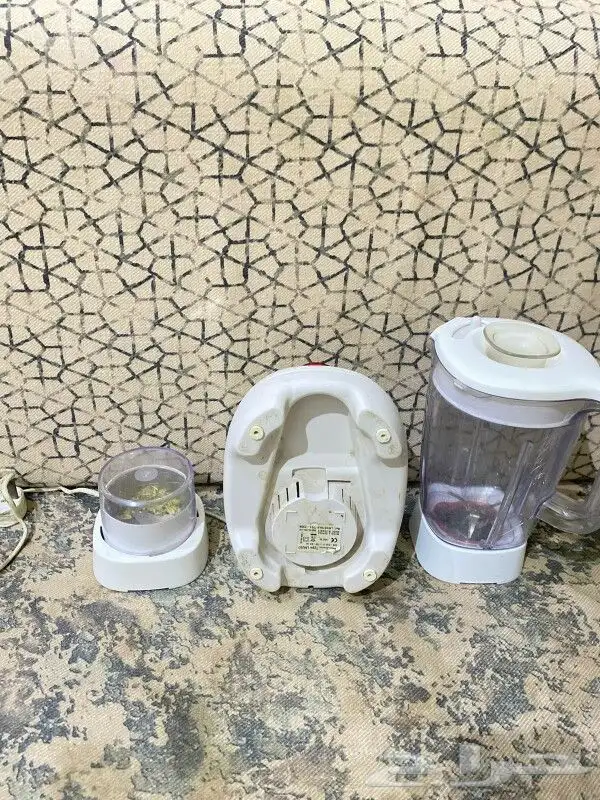 خلاط مولينكس ثلاث قطعه نظيف جدا للبيع 2