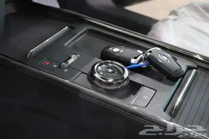 فورد تورس 2026 - اسود رمادي 5