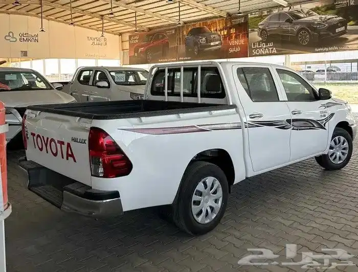 تويوتا هايلكس غمارتين ديزل بدون دبل - toyota hilux diesel 4