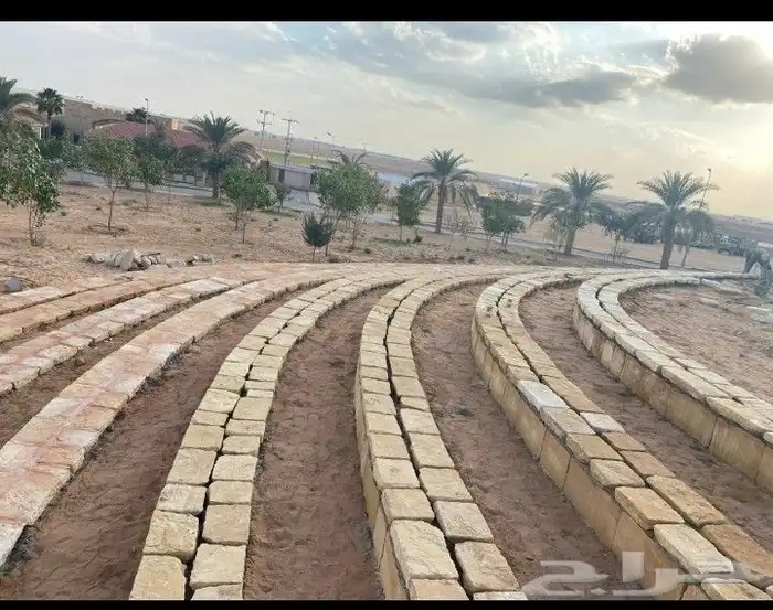 نقوم باعمال الحجر والطين 0