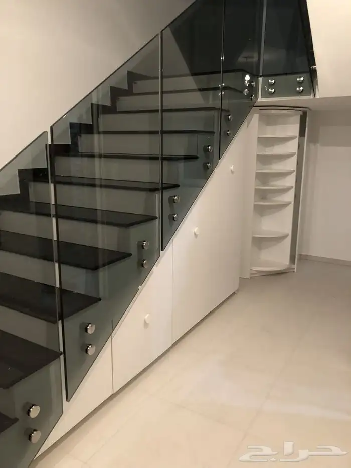 زجاج 8