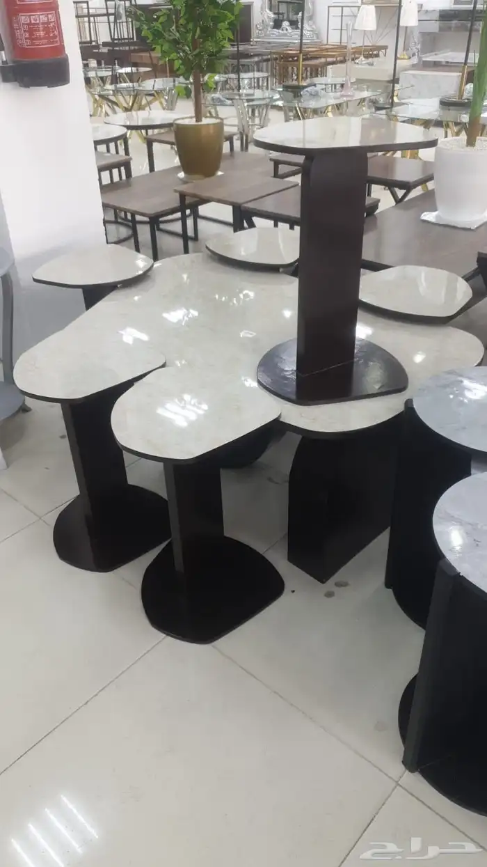 طاولات خدمه لدى الاختيار الافضل للأثاث 18