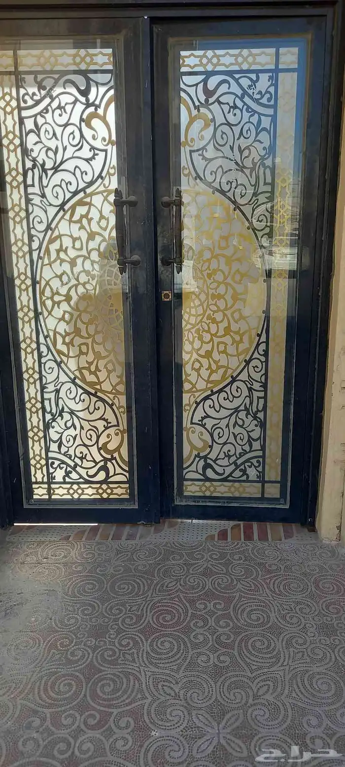 تفصيل المنيوم ابواب ودرايش ومطابخ وزجاج وجميع أعمال الألمنيو 0