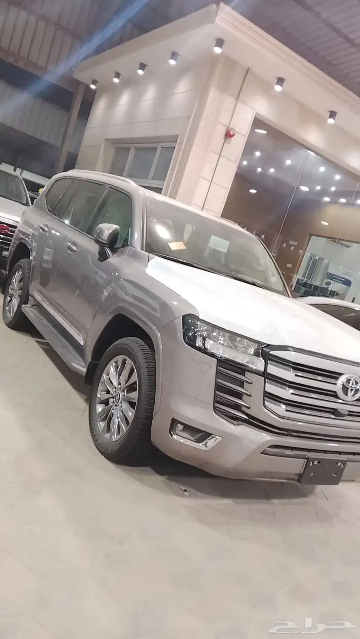 لاند كروزر GXR L3 2024 ديزل 1