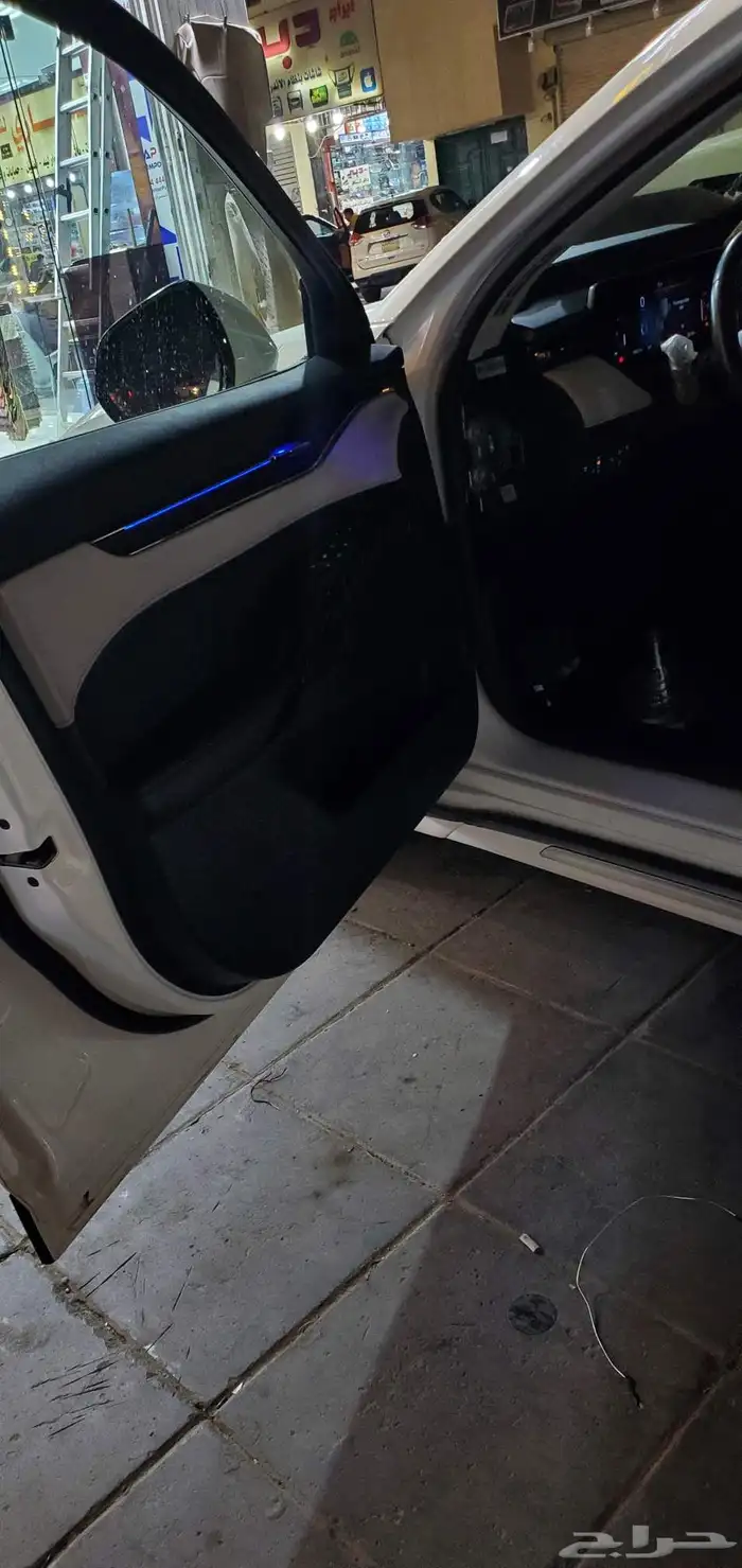 ليد داخلي تورس 2024 1