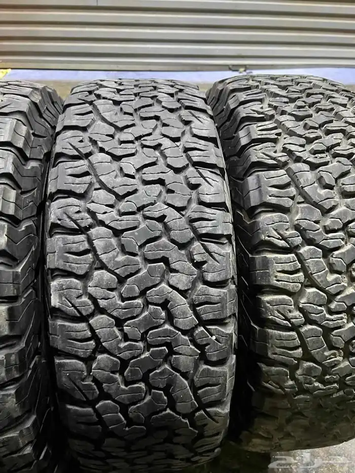 كفرات نص حجري بي اف قودرتش امريكي مقاس 285 70 17 17