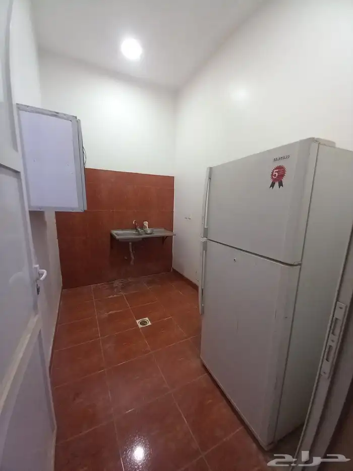 شاليه للايجار الشهري والسنوي مدخل سياره غرفتين ومطبخ وحمام 5