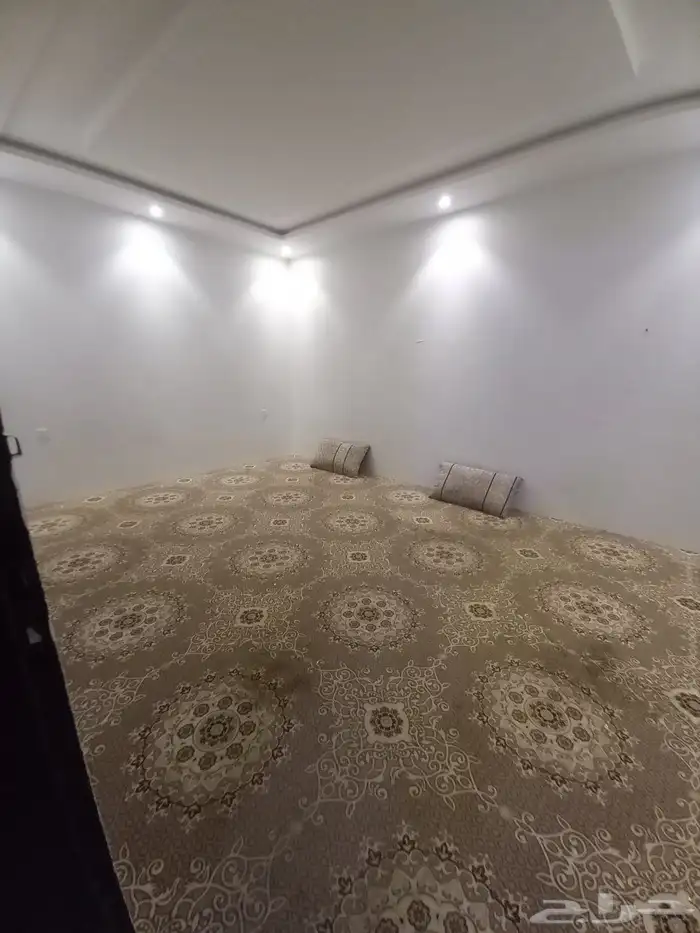 شاليه للايجار الشهري والسنوي مدخل سياره غرفتين ومطبخ وحمام 8