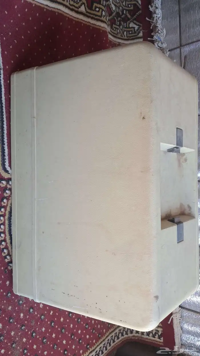 مكينة خياطه 0