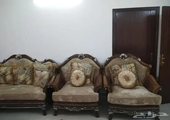 كنب ملكي فاخر من المطلق 1
