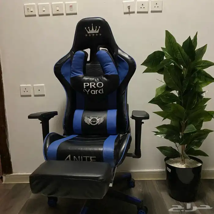 كنب مجلس مع ملحقاته من ستارة وفرش وطاوله.. وكرسي قيمرز 3