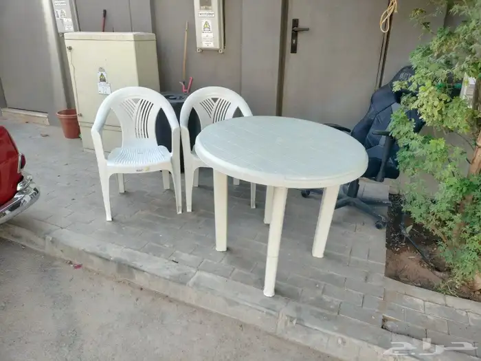 طاولة بلاستيك   2 كرسي 0