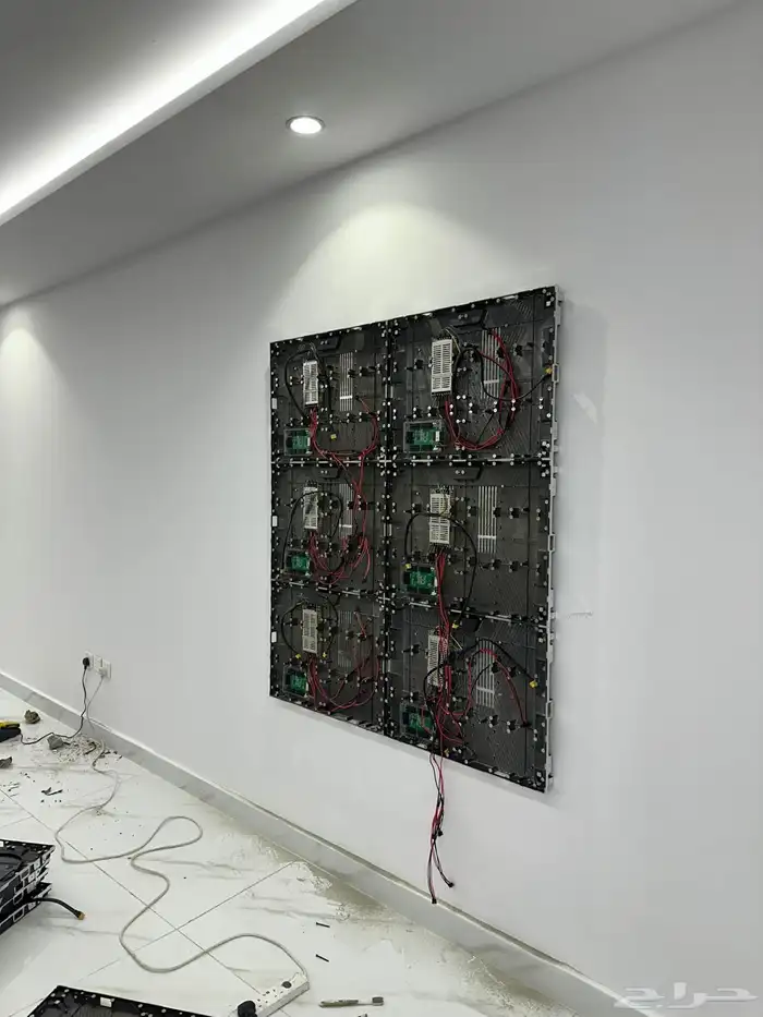 صيانة وتركيب شاشات العرض LED SCREEN 38