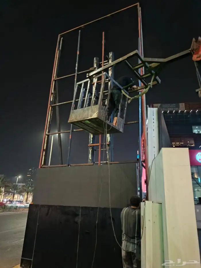 صيانة وتركيب شاشات العرض LED SCREEN 11