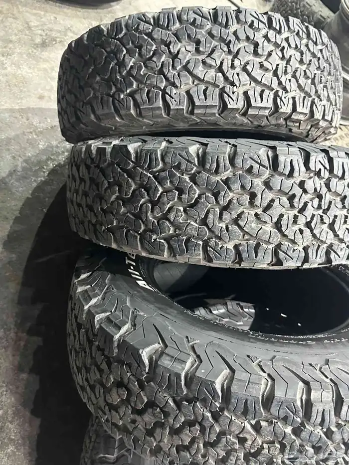 كفرات نص حجري بي اف جودرتش مقاس 245 75 17 14