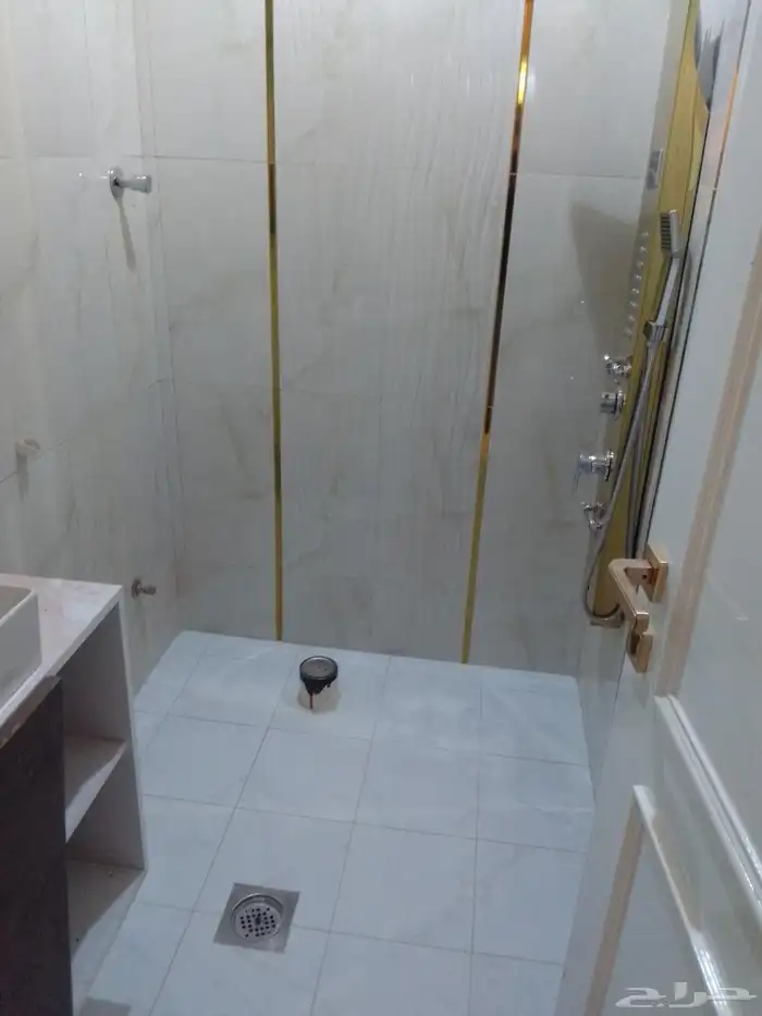 السلام عليكم مبلط سراميك ورخام ابحث عن عمل في خميس مشيطوأبها 11