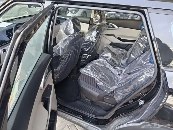 كيا كارينز 7 مقاعد استاندر GL 2025 5