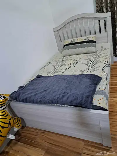 Graco stroller and 1 single bed for urgent sale index