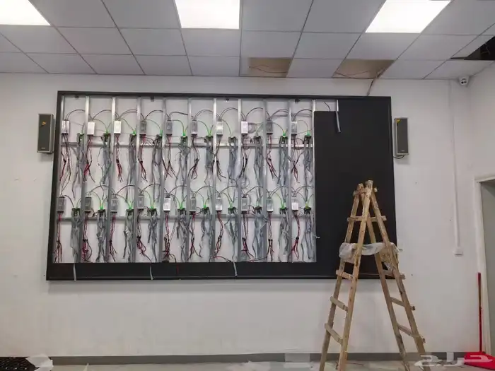 صيانة وتركيب شاشات العرض LED SCREEN 34
