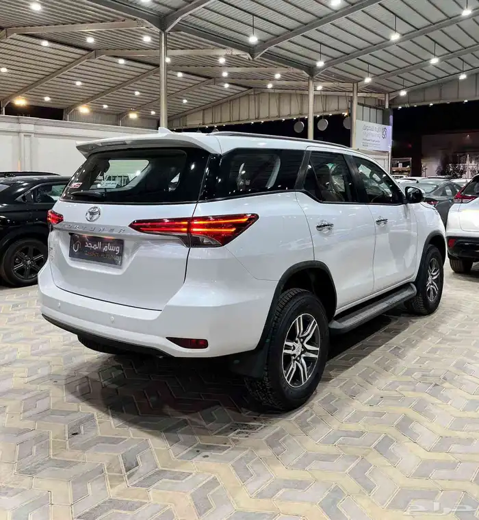 تويوتا فورشنر GX2. بنزين موديل 2025 3