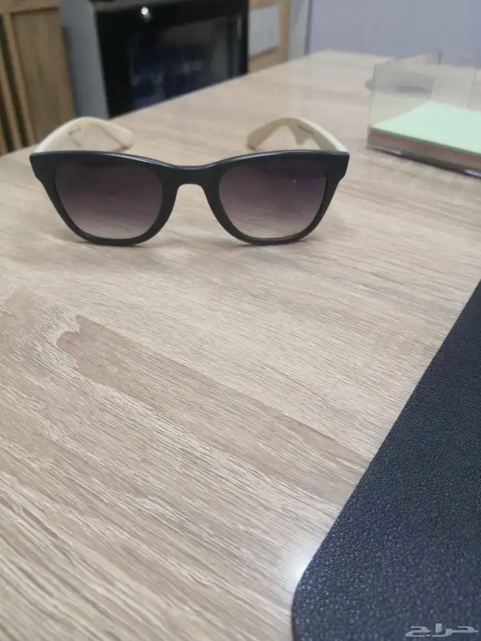 نظارة شمسيه Carrira إيطالي 1