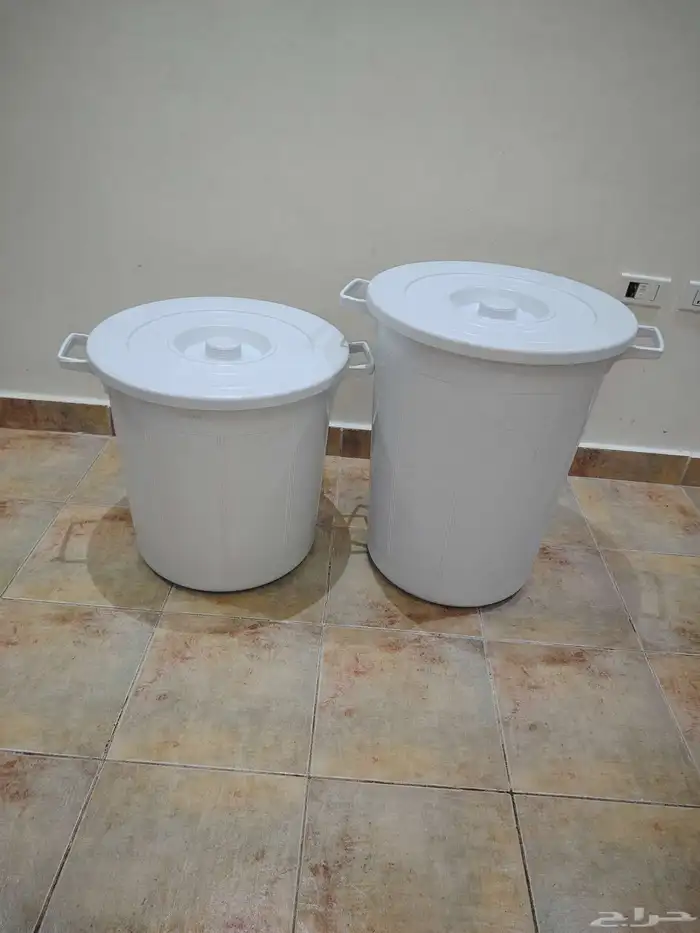 سطل مستعمل نظيف مقاسين 0