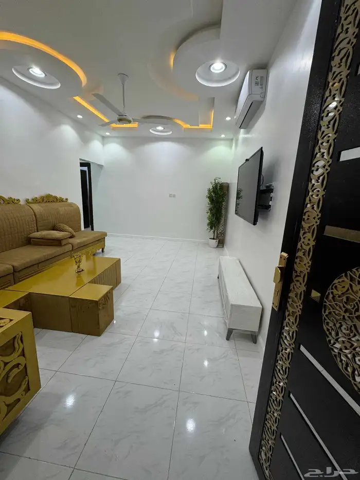 شقه مفروشه عرعر حي المنصوريه 5