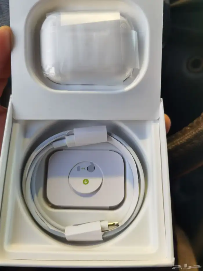 سماعة ابل ايربودز برو الاصدار الجديد ميزت عزل الصوت. 4