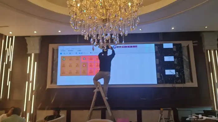 صيانة وتركيب شاشات العرض LED SCREEN 37