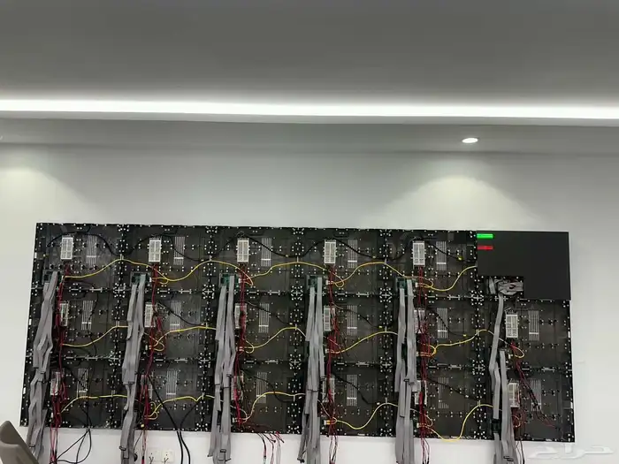 صيانة وتركيب شاشات العرض LED SCREEN 46