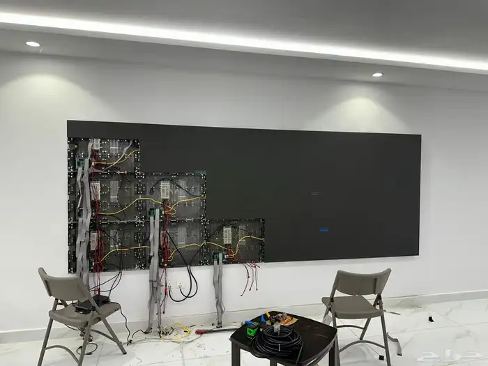 صيانة وتركيب شاشات العرض LED SCREEN 47