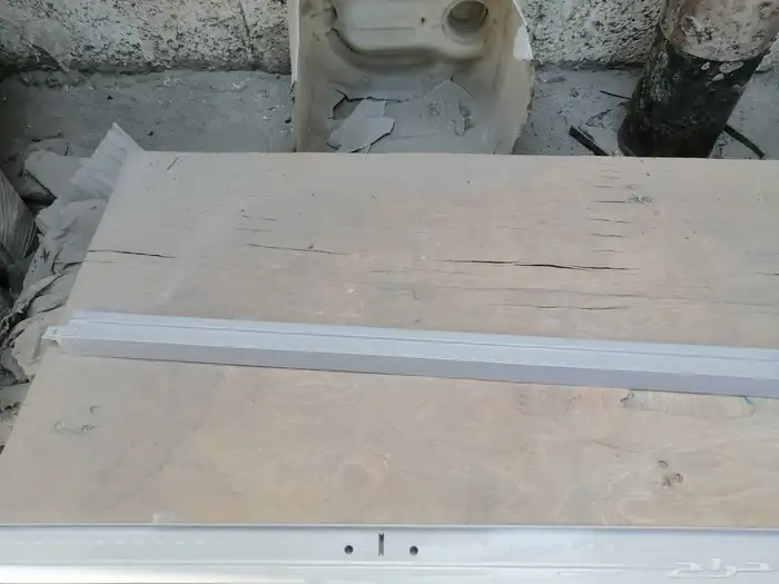 شرائح المنيوم حق اسقف مستعارة لون سلفر 3