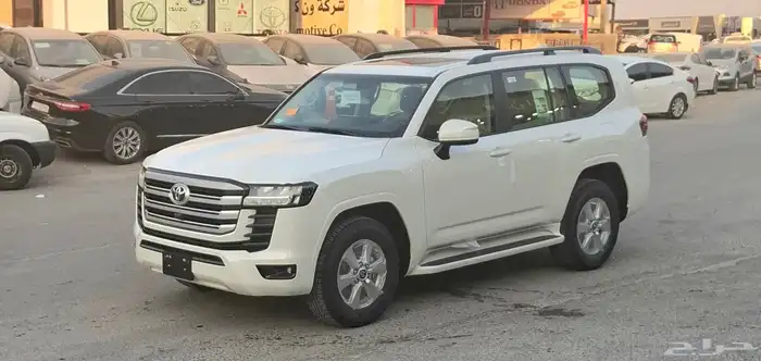 لاندكروزر GXR2 بنزين 2025 1