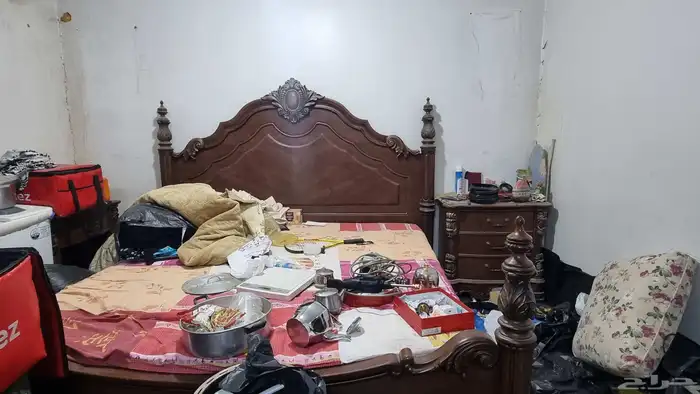 غرفة نوم صيني كاملة شبه جديدة 2